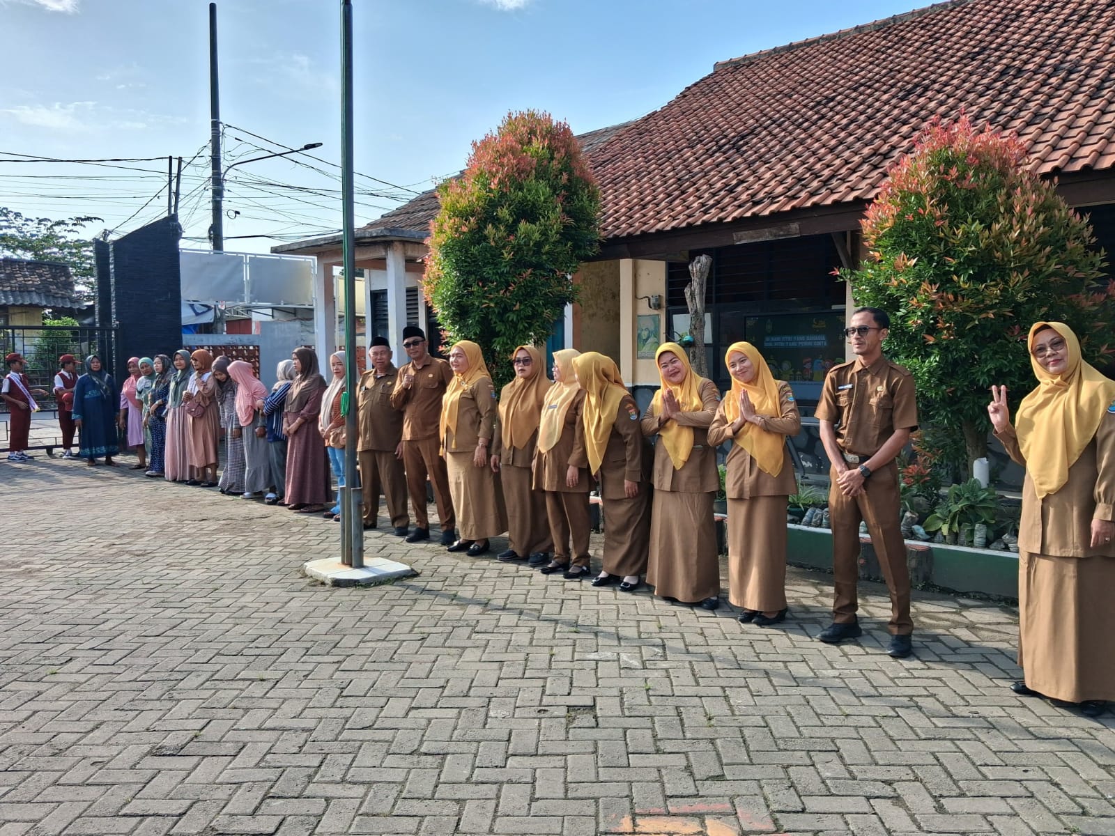 SDN Tobat II Isi Halal Bihalal dengan Santunan Yatim