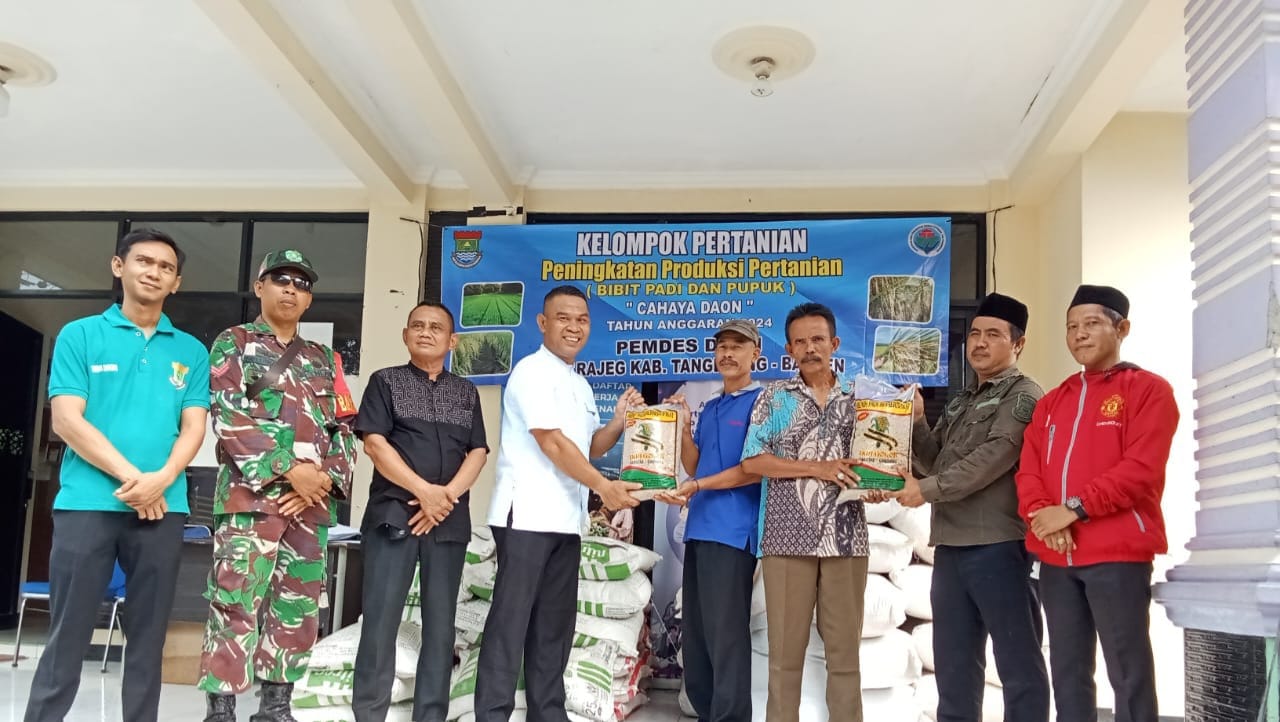 Desa Daon Salurkan Bantuan 1 Ton Bibit dan 1 Ton Pupuk