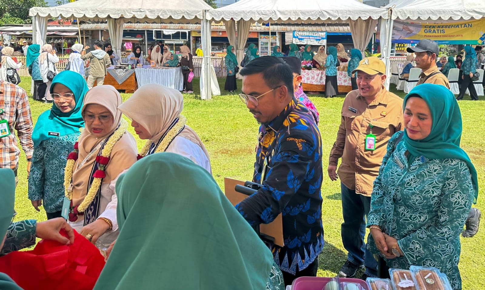 Camat Sindang Jaya Terima PKK Kabupaten Tangerang