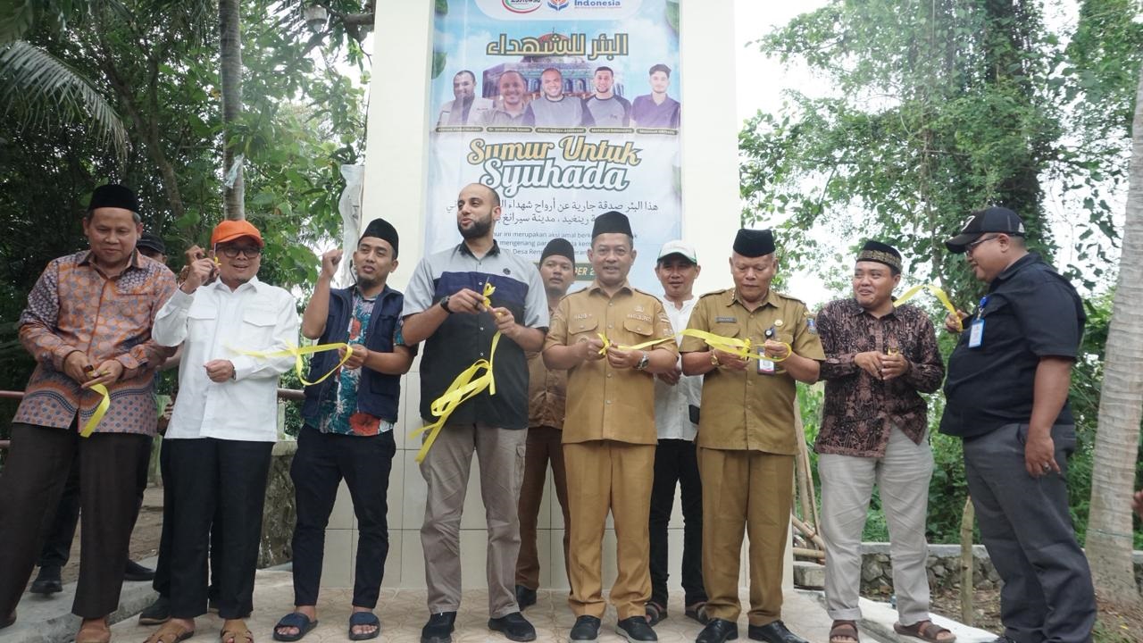 Sumur Bor untuk Penuhi Kebutuhan Air 300 Warga