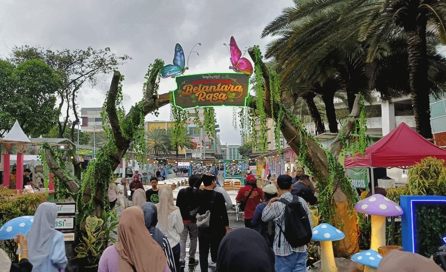 Nikmati Pesta Kuliner di Tangcity Mall dalam Suasana Belantara