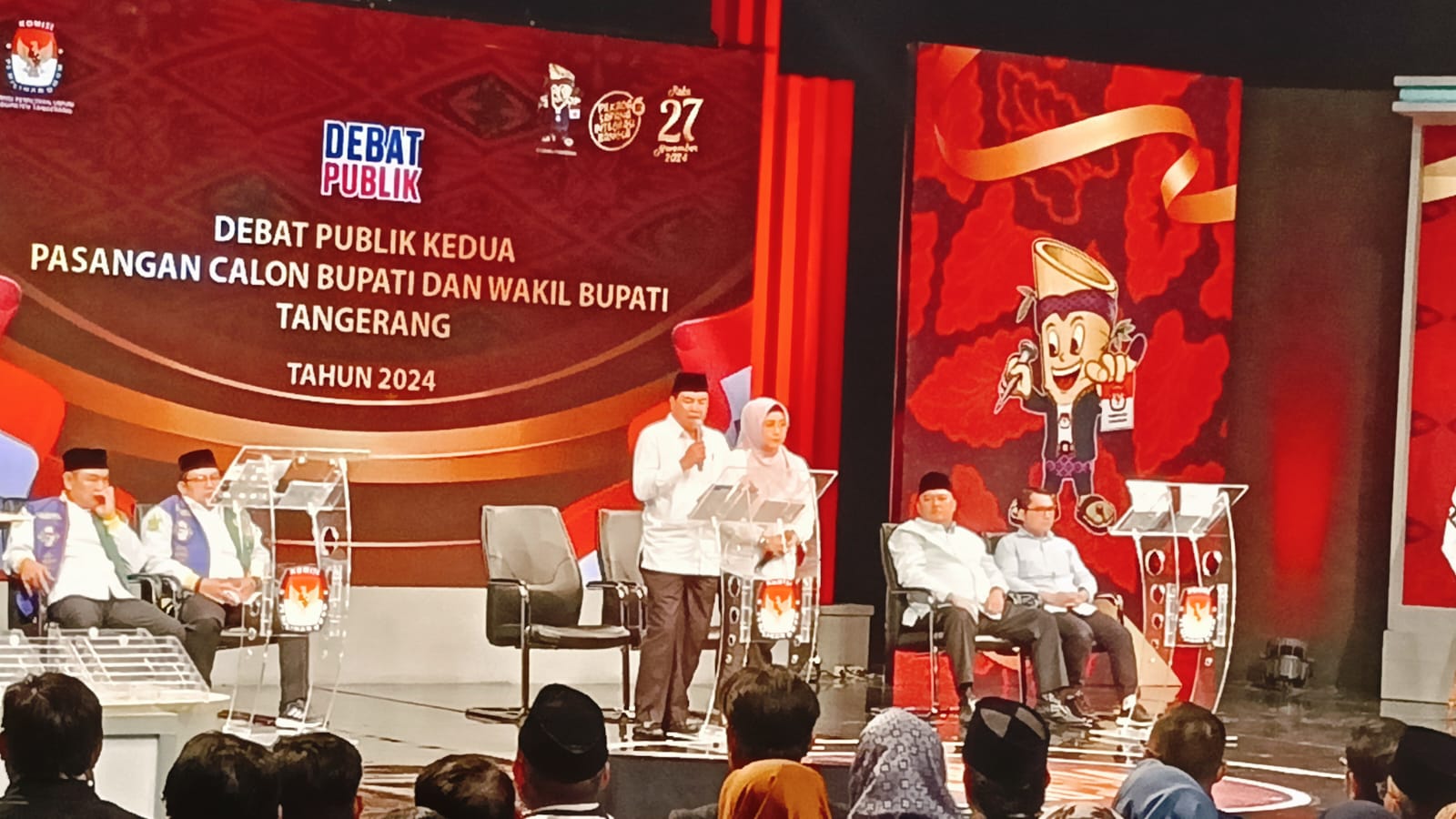 Maesyal-Intan Kuasai Poling di Chat Youtbe Tayangan Debat Paslon Bupati di Metro TV