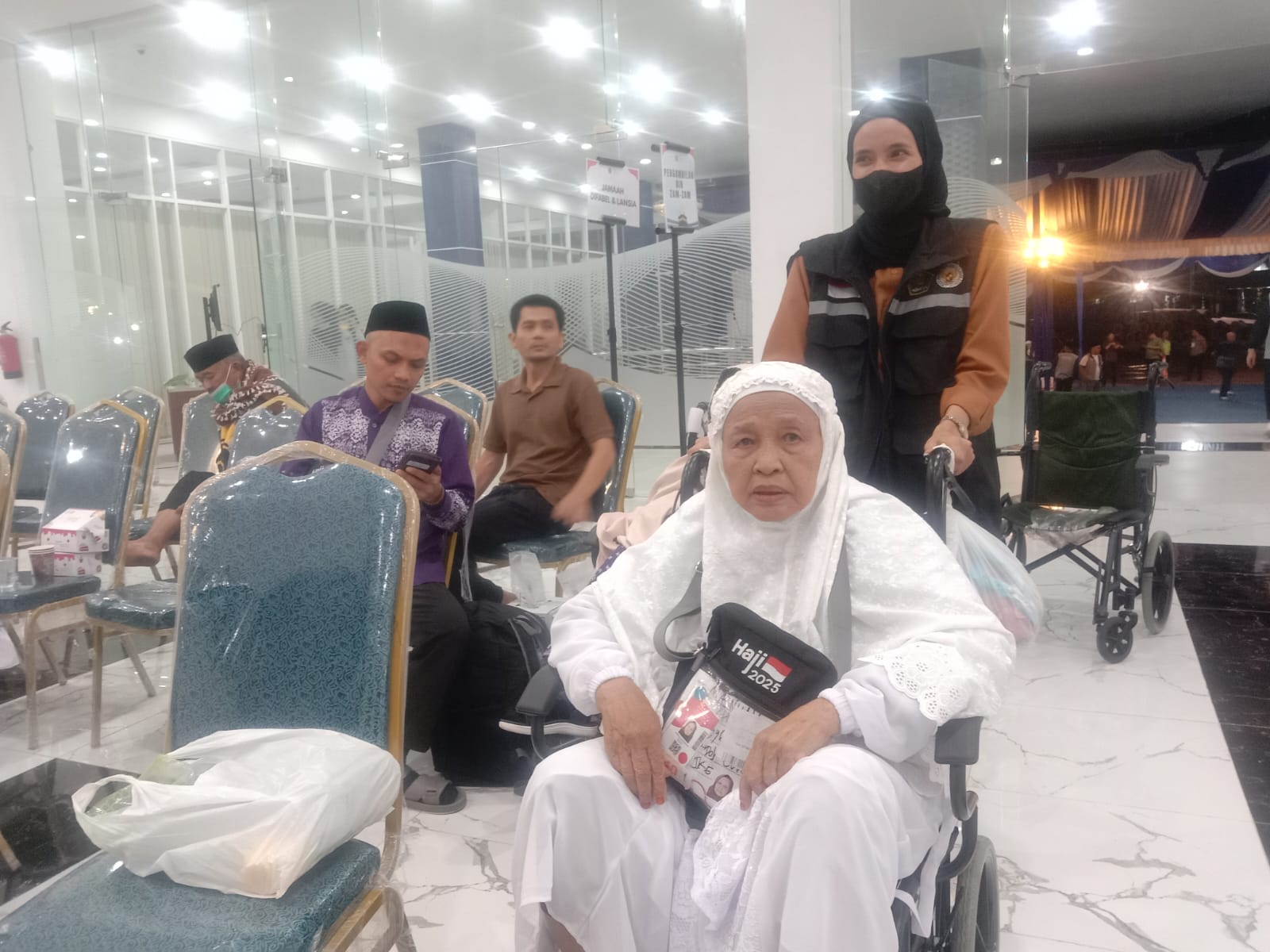Tiba di Tanah Air, Jamaah Haji Dipantau Kesehatannya Selama 21 Hari
