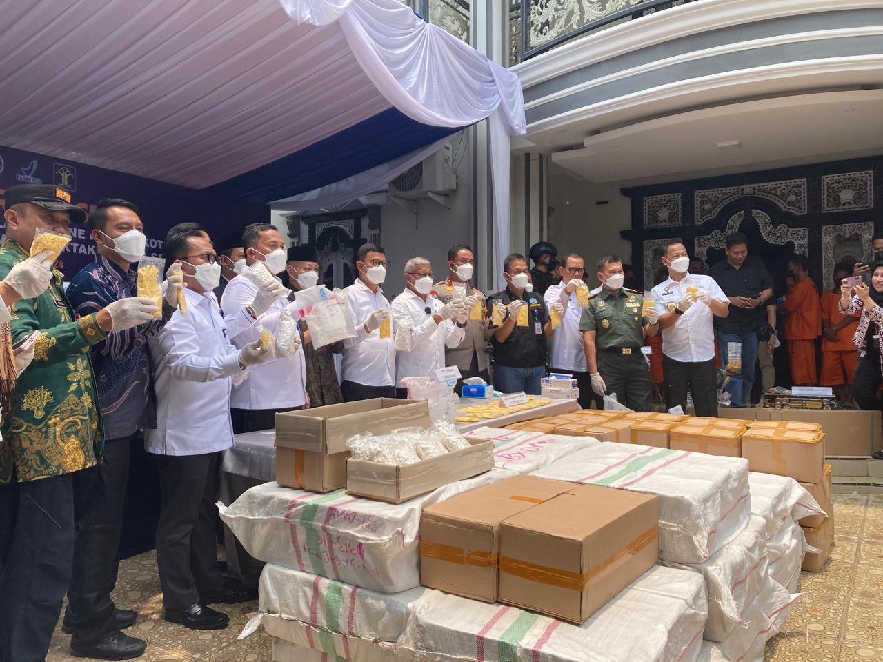 Rumah Mewah di Serang Dijadikan Tempat Produksi Obat Terlarang, BNN Temukan 971 Ribu Butir Narkotika