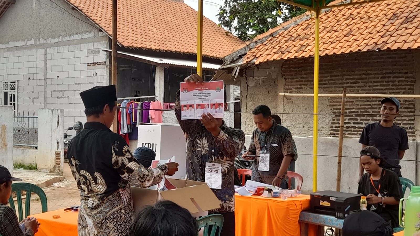 Pasangan Calon Nomor Urut 1 Unggul di TPS Kediaman Ketua DPRD Kabupaten Tangerang