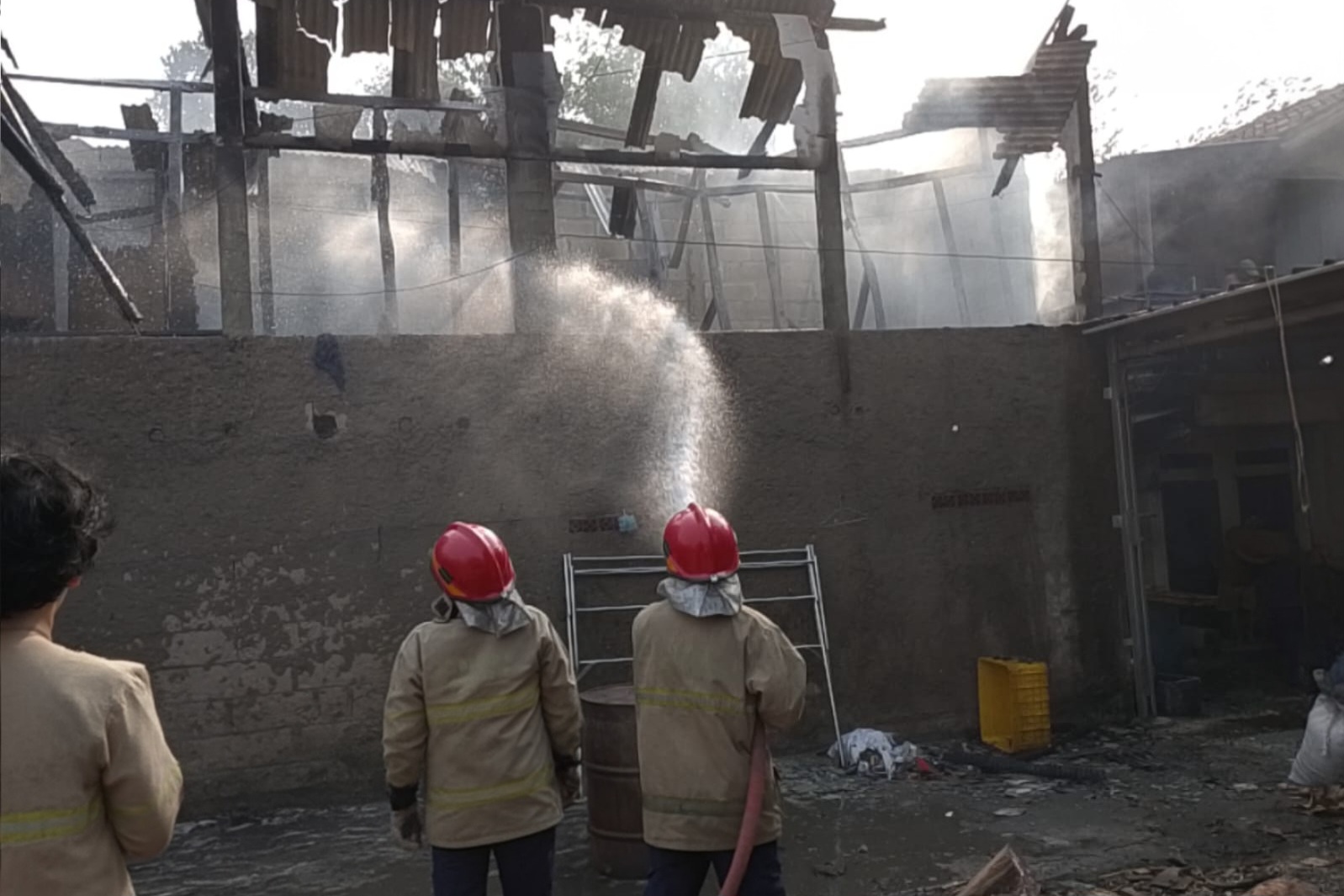 Pabrik Tahu di Serpong Terbakar