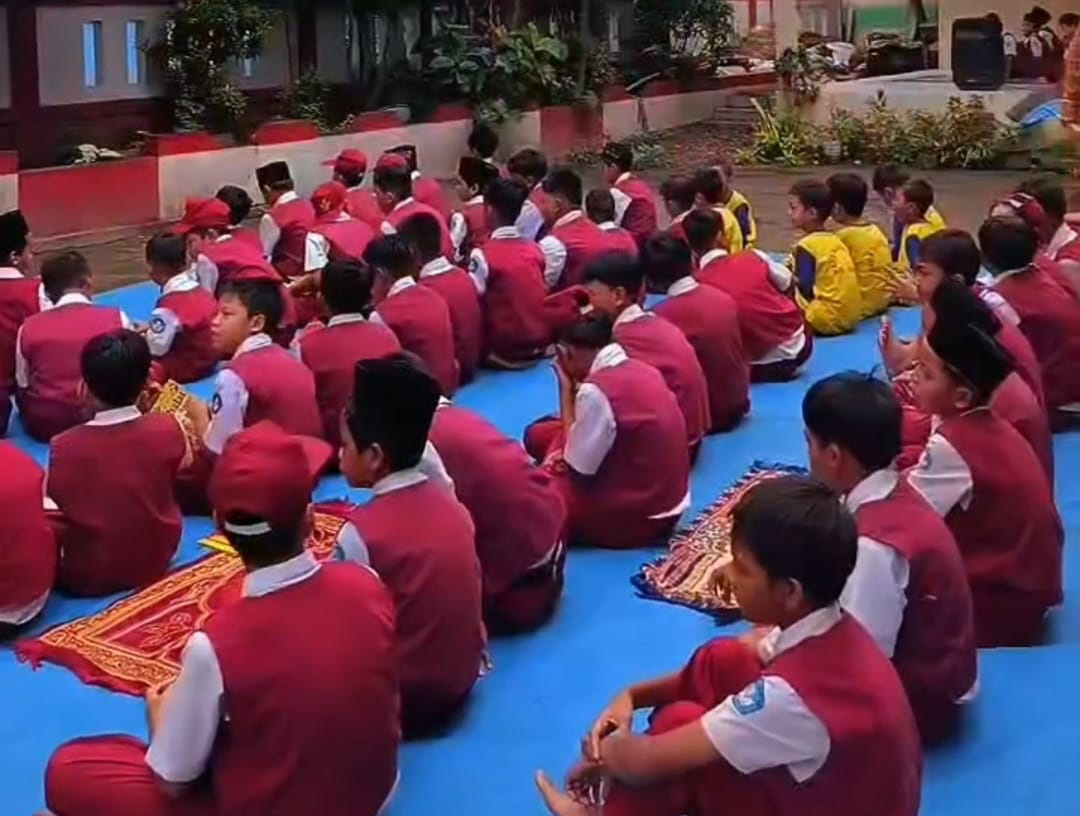 SDN Panongan I Biasakan Tadarus Sebelum KBM Dimulai