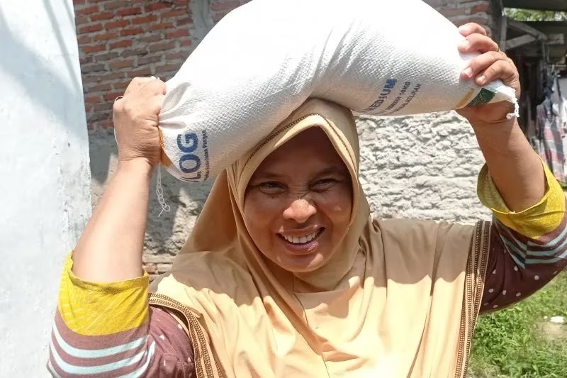 Warga Miskin di Lebak Kembali Dapat Bantuan Beras 10 Kg Dari Bapanas