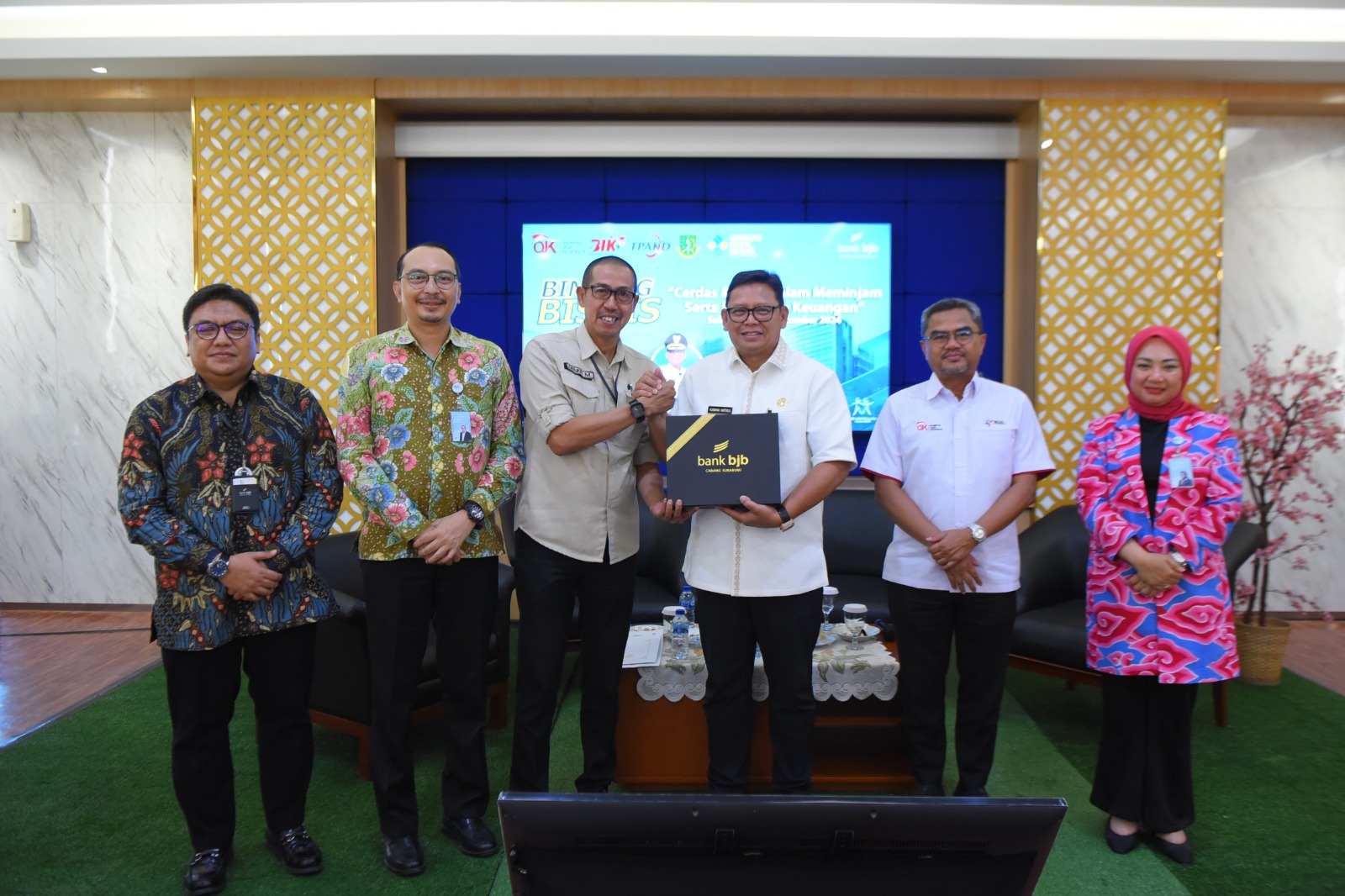 bank bjb Bersama Pemerintah Kota Sukabumi & OJK Dorong Edukasi dan Literasi Keuangan Bagi Pelaku Usaha UMKM