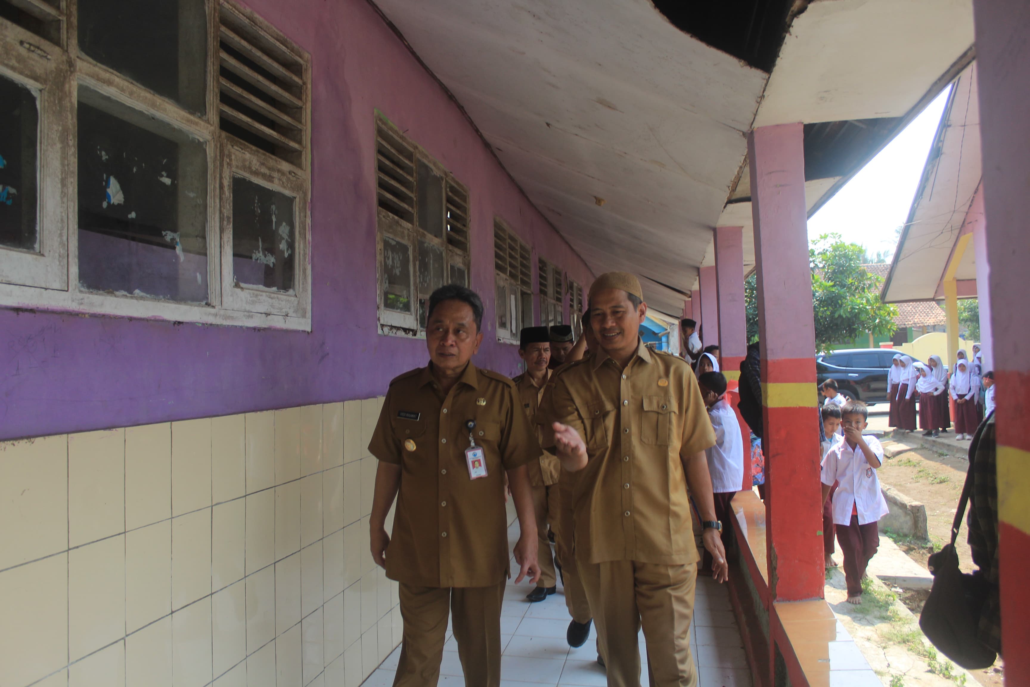 Pj Wali Kota Serang tinjau Sekolah Rusak di Kasemen 