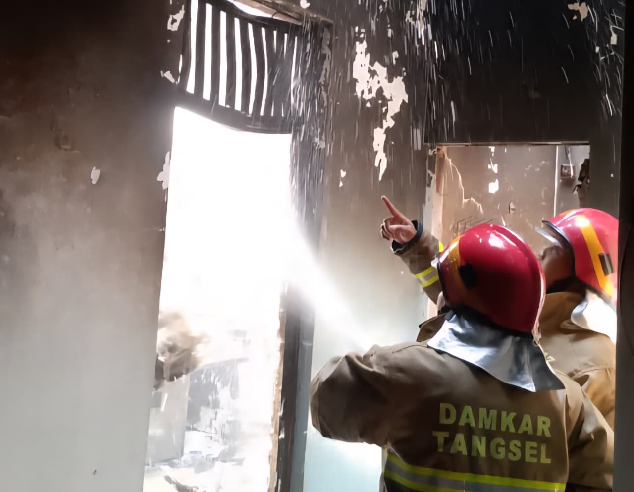 Diduga Gas Bocor, Laundry Ludes Terbakar
