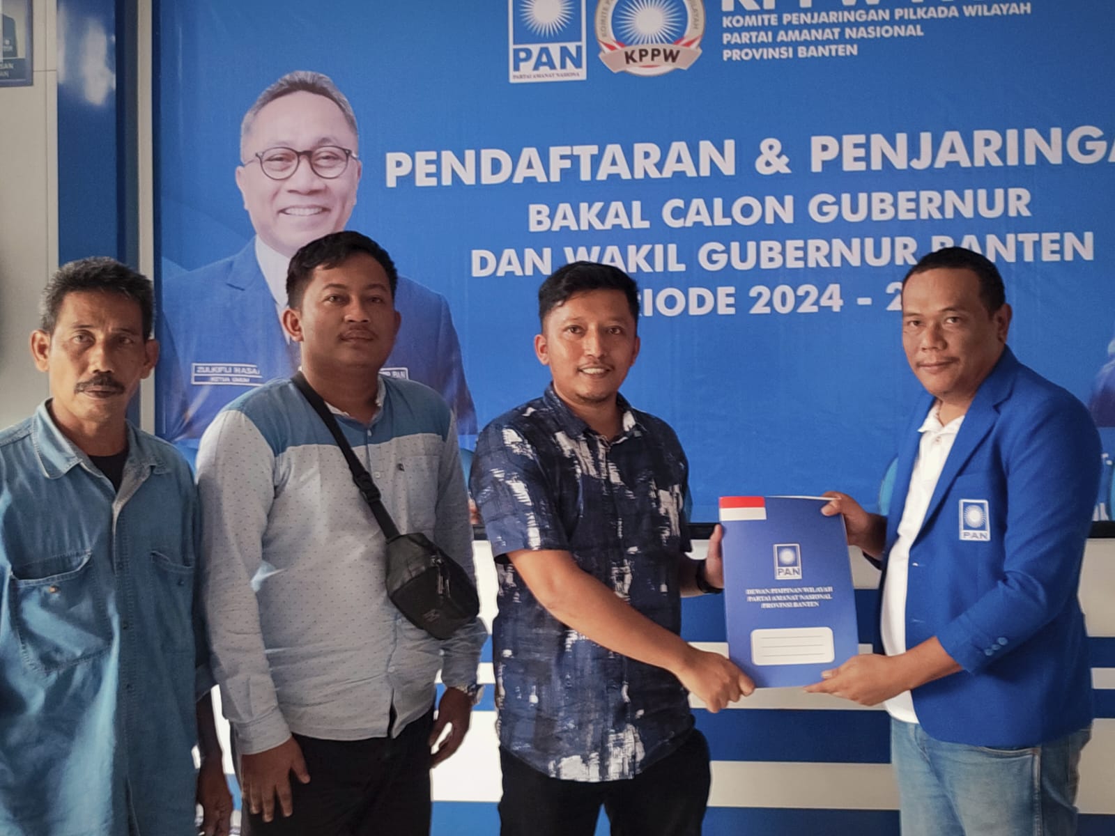 Diwakili Tim, Dimyati Kembalikan Formulir Bakal Calon Gubernur Banten di DPW PAN Banten 