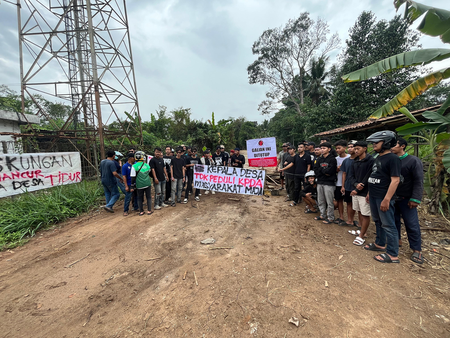 Masa Gelar Aksi di Galian Ilegal, Satgas Tambang Banten Tak Berfungsi