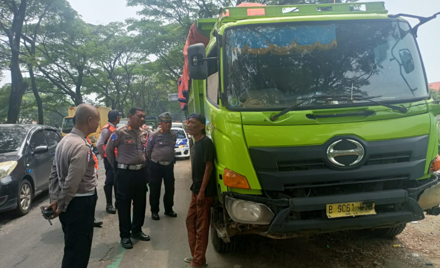 Polisi Putar Balik 93 Truk Tambang Langgar Perbup dan Perwal, 21 Ditilang dan 1 Sopir Positif Narkoba