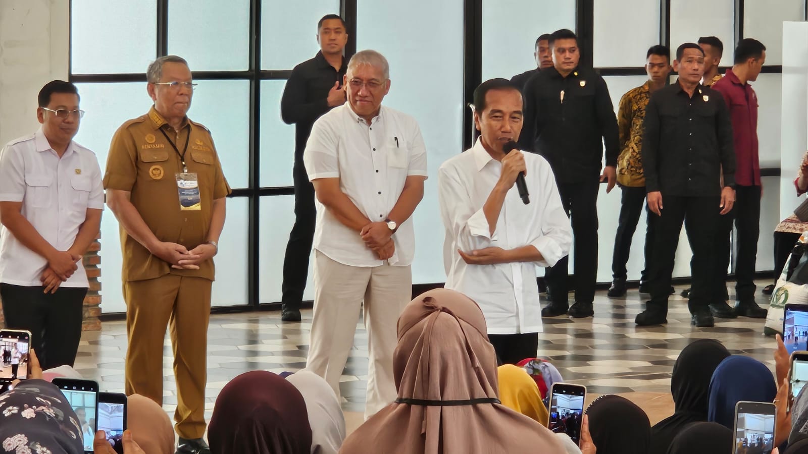 Tangerang Selatan Dapat Bantuan Beras Dari Presiden Jokowi, Ini Kata Wali Kota Benyamin Davnie