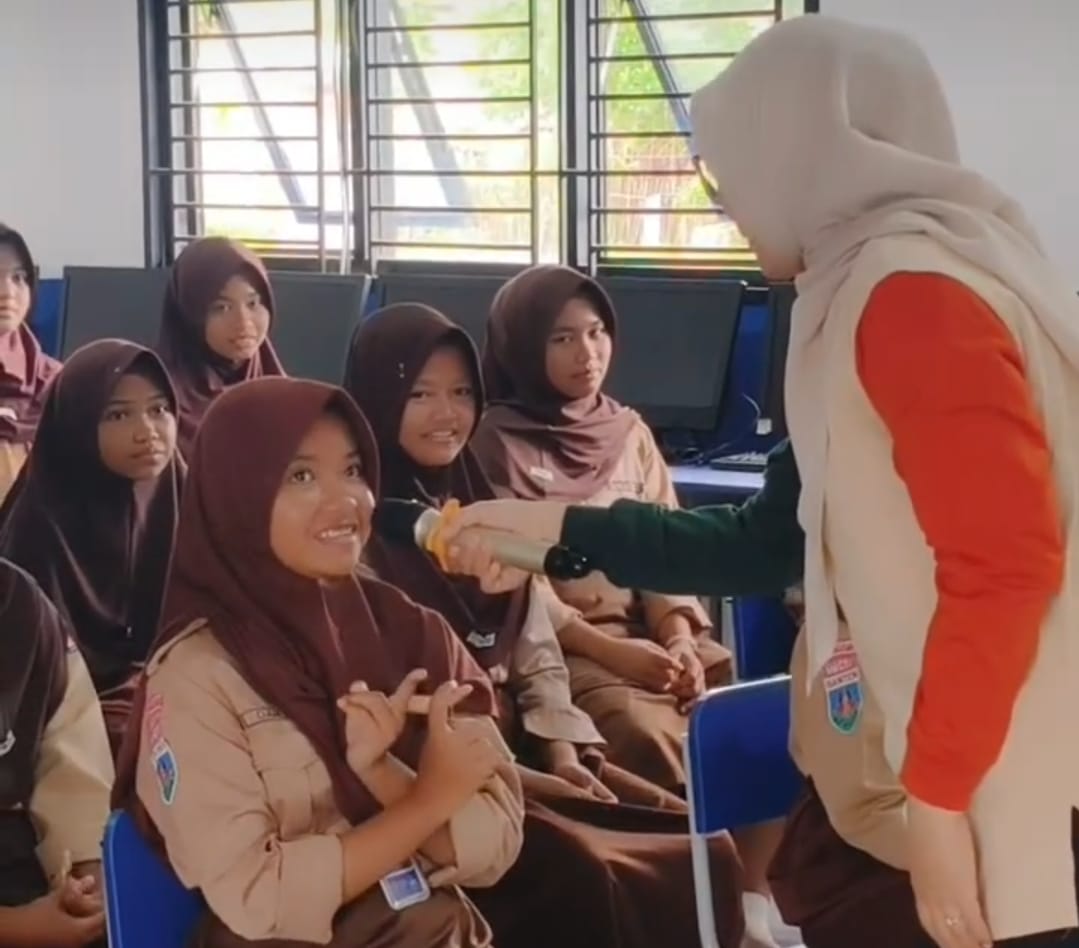 Puskesmas Edukasi Siswa SMPN 1 Sukadiri Soal Gizi