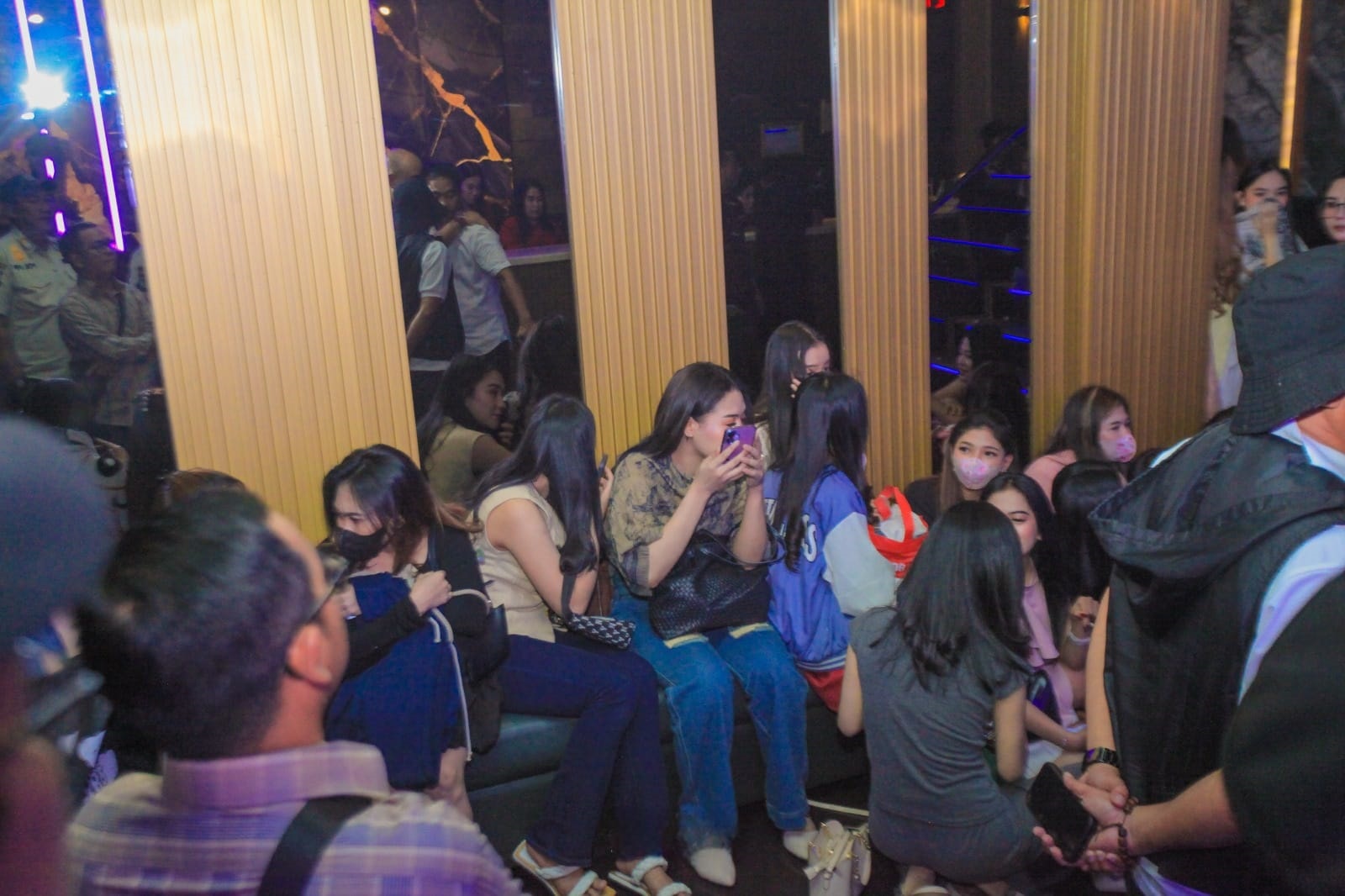 41 Pemandu Lagu Diamankan Satpol
