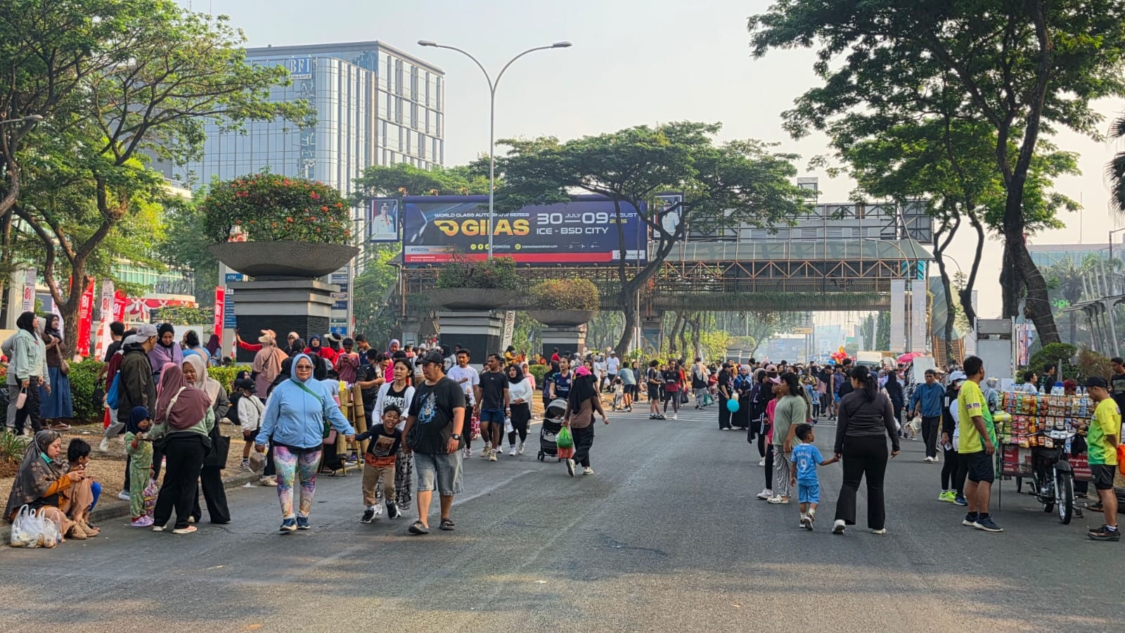 CFD Ramai, Benyamin Wacanakan Car Free Night