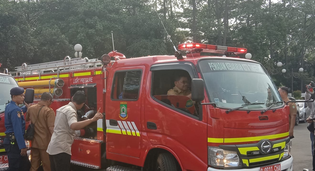 BPBD Tambah 8 Unit Armada Damkar