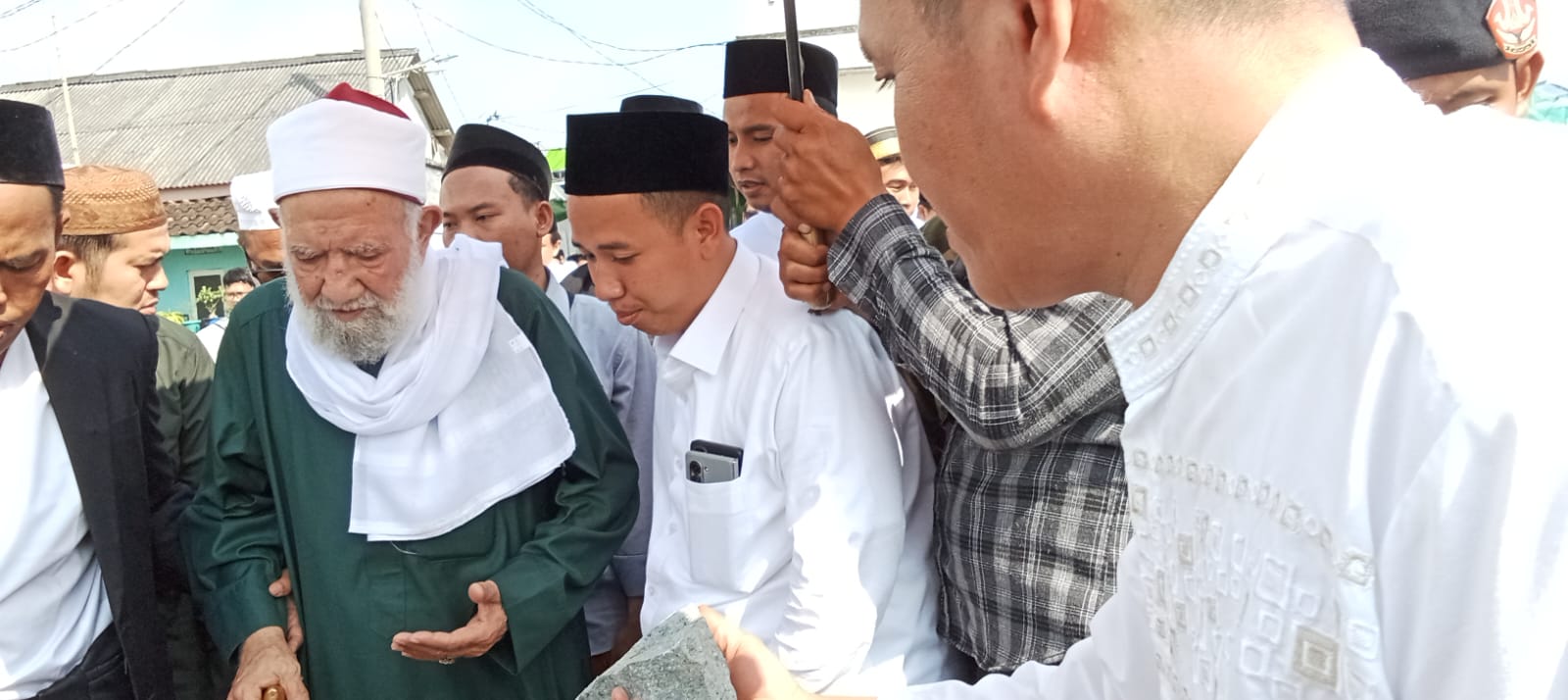 Saat Lauching Akbar Initiative,  Ulama Al Azhar Doakan Anggota DPRD Rapiudin Bermanfaat Bagi Masyarakat