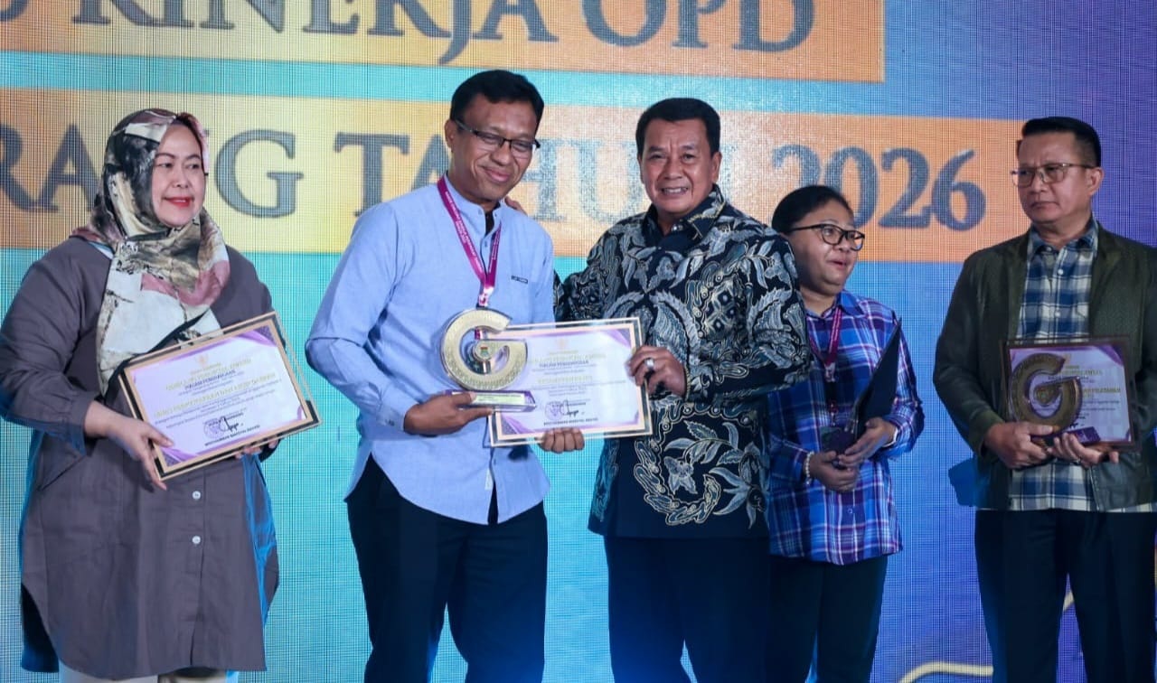 Rajeg Borong Tiga Penghargaan Financial Award