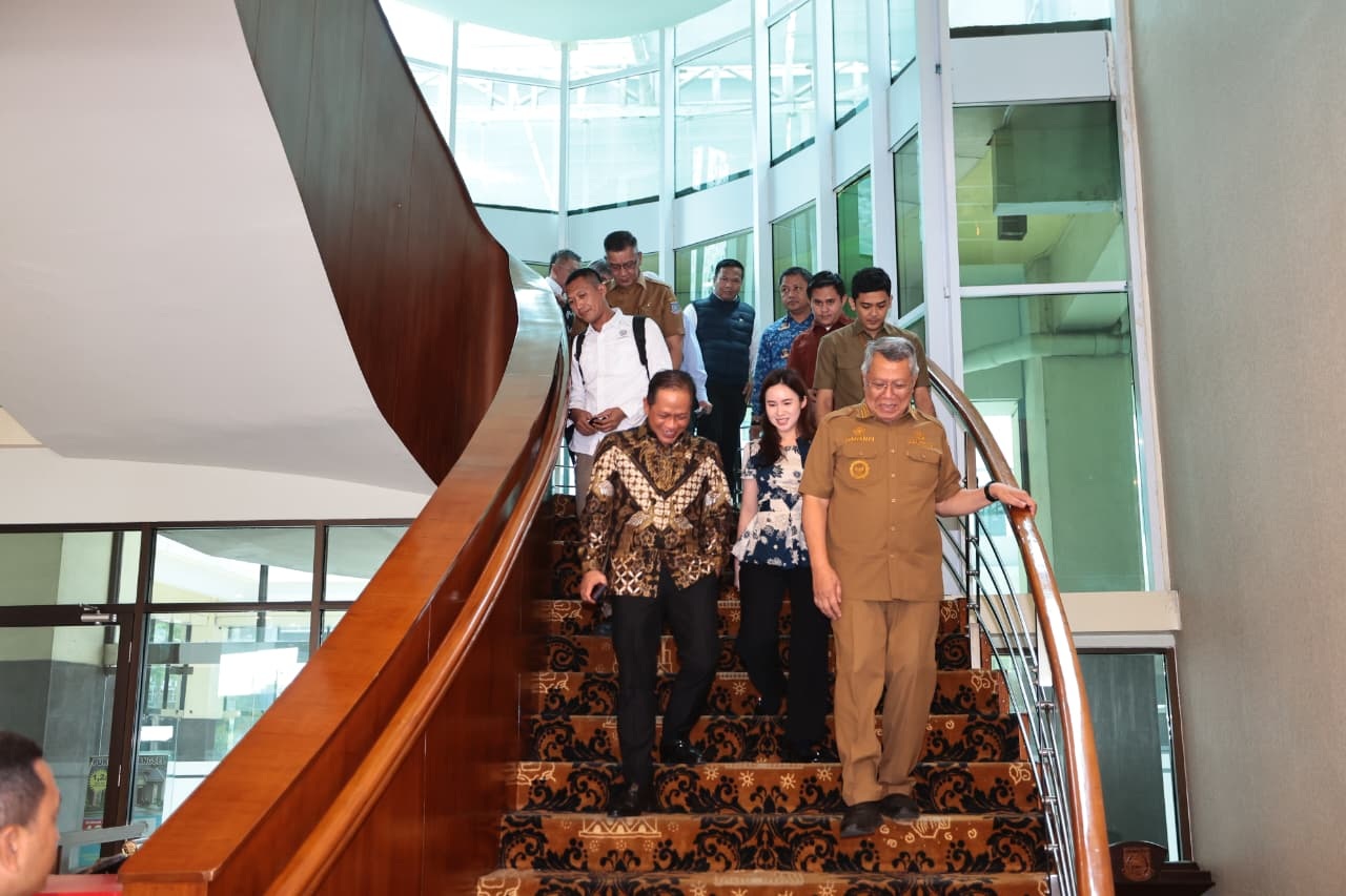 KLH Turun Tangan Bantu Tangsel Tangani Sampah