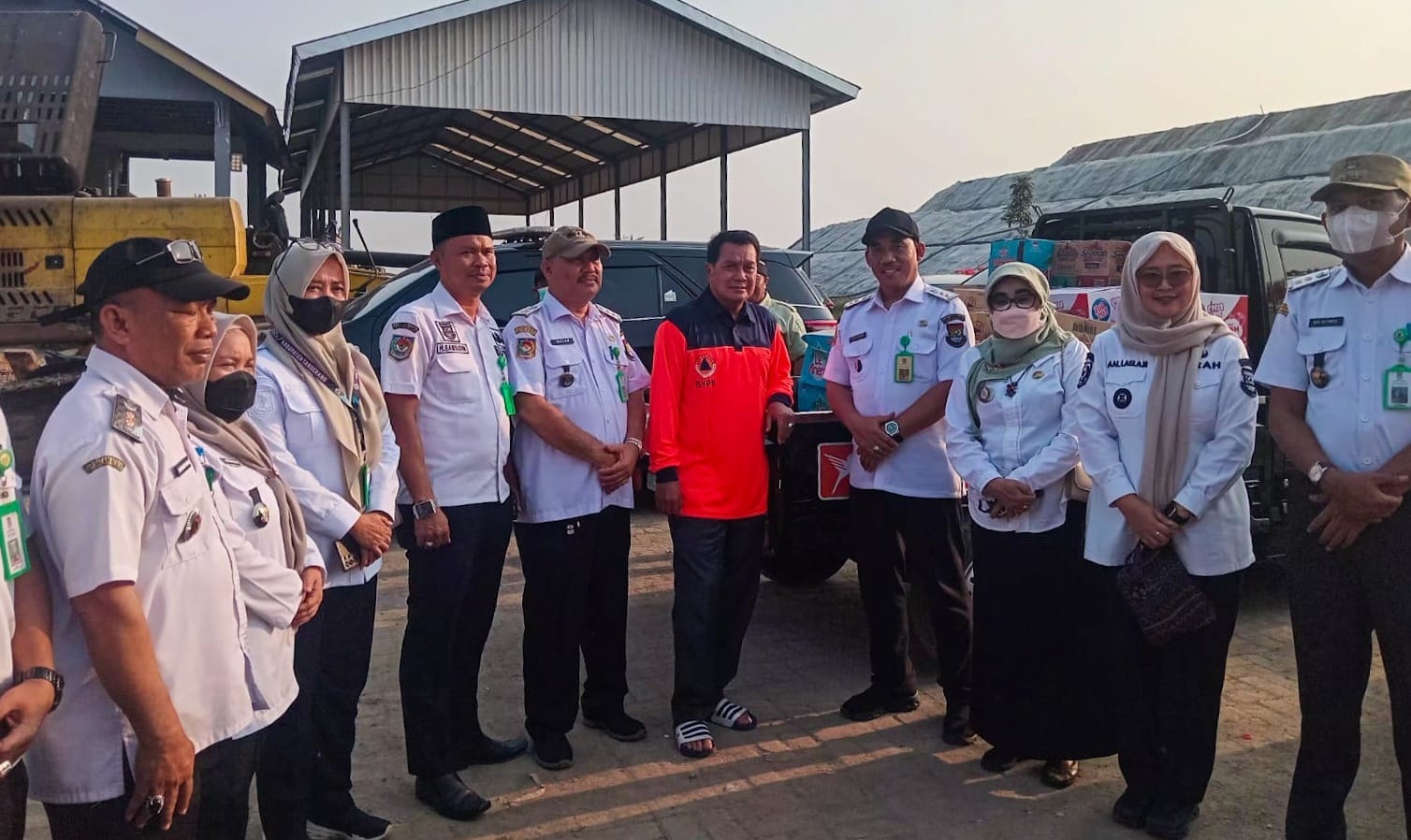Forum Lurah Salurkan Bantuan Logistik