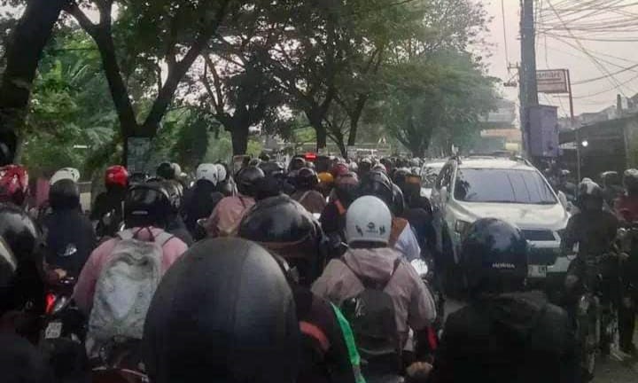 Soal Kemacetan di Perempatan Jalan Raya Cadas-Kukun, Polisi Saling Lempar Tanggung Jawab