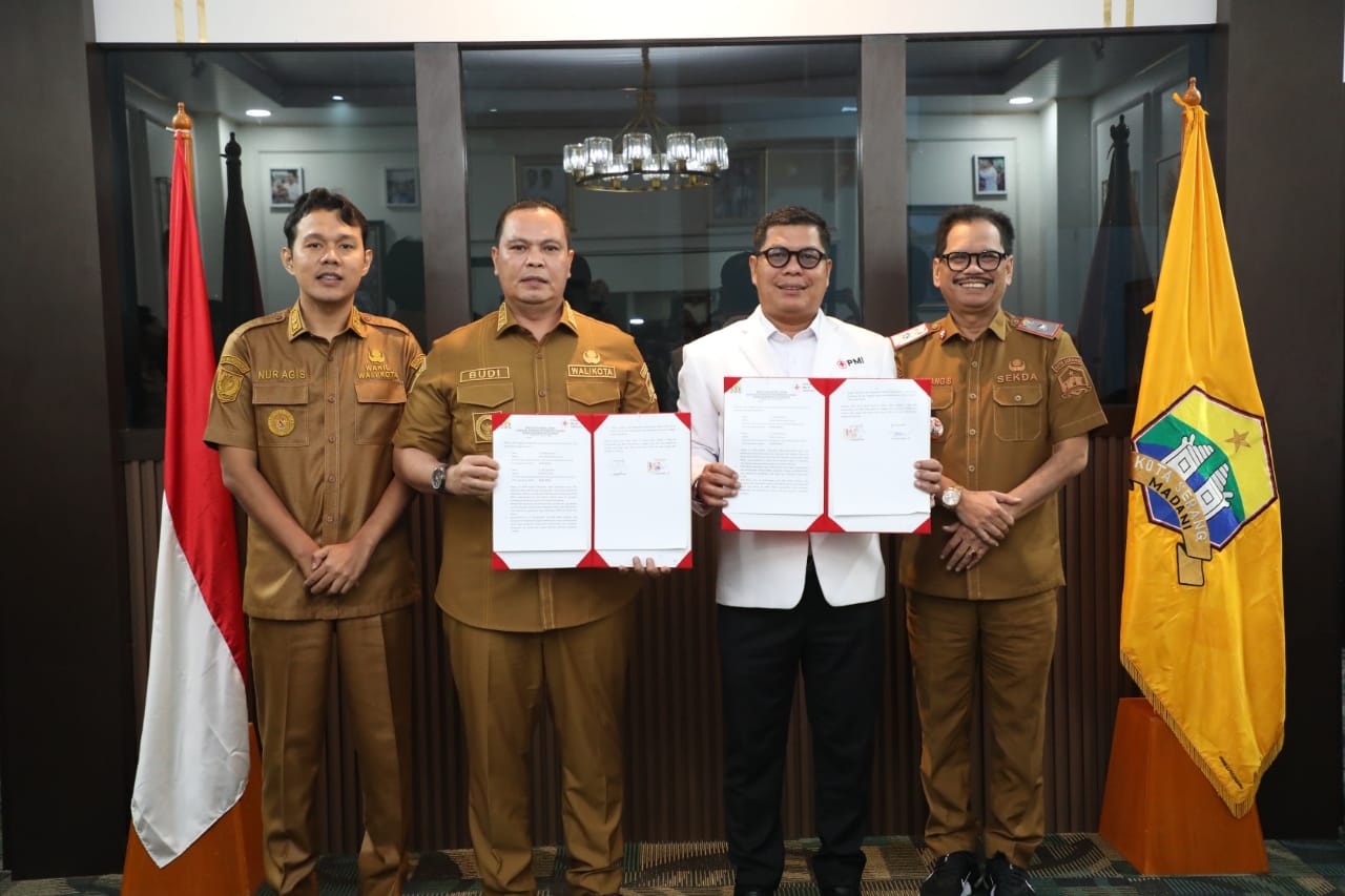 PMI Kabupaten Serahkan Aset ke Pemkot
