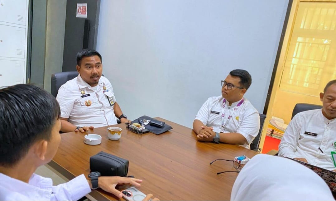 Luncurkan Call Center WhatsApp Adminduk