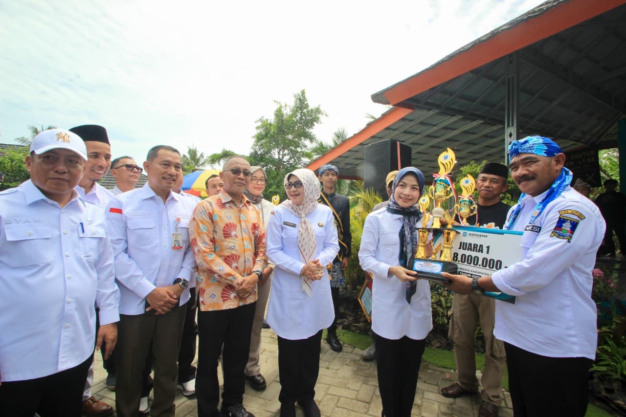 Punya Sumur Kenclong, Tambang Ayam Juara 1