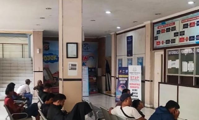Bayar Pajak Kendaraan Berhadiah Emas