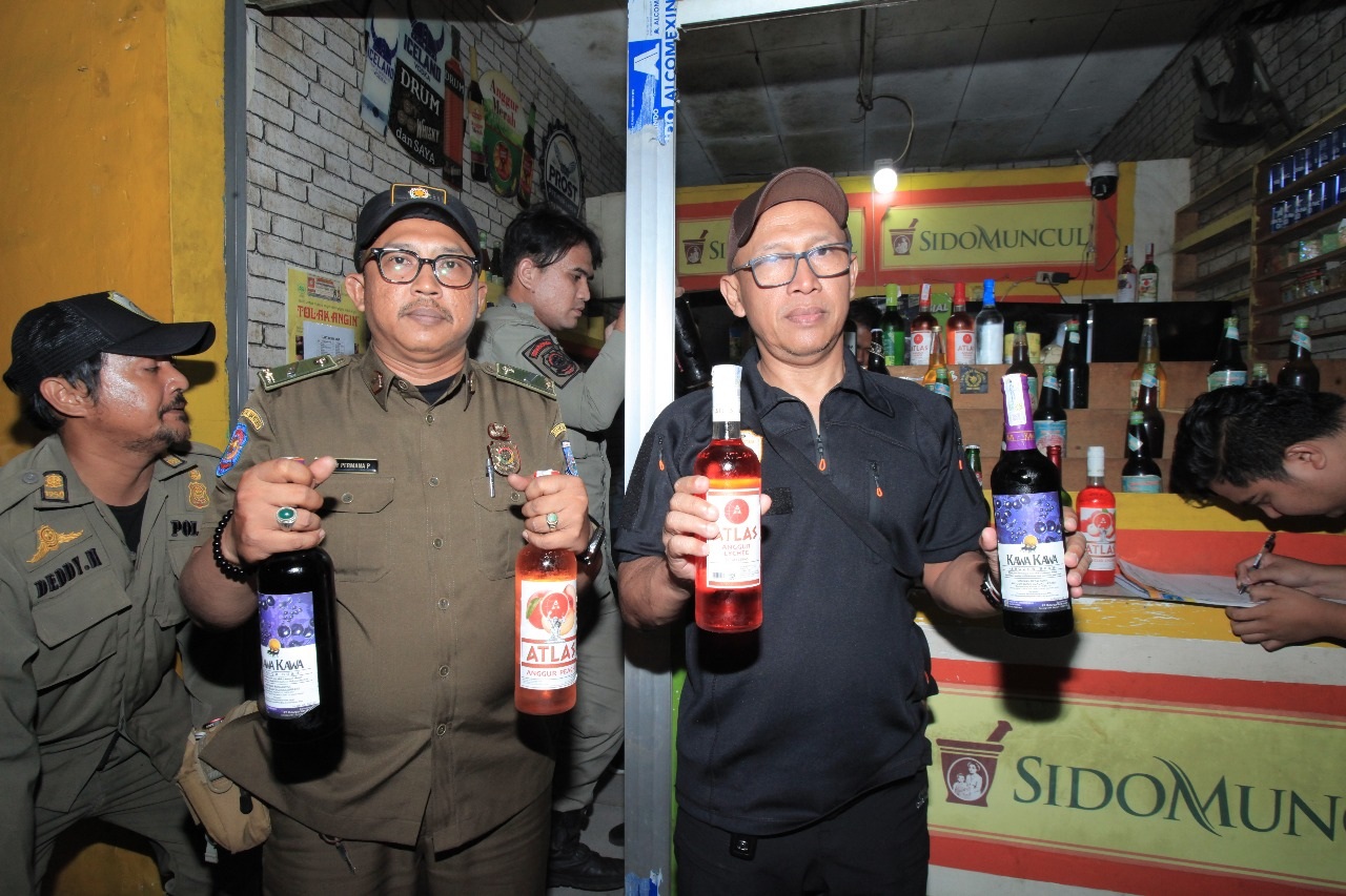 Karaoke dan Warung Jamu, Jadi Tempat Penjualan Minol