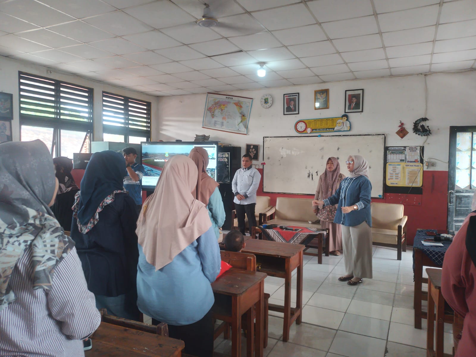 SDN Daan Mogot 1 Hidupkan Budaya Parenting dengan Wali Murid 