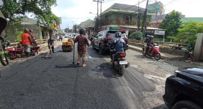 Tangani Jalan Rusak, Pemkab Tangerang RESPON CEPAT ADUAN WARGA