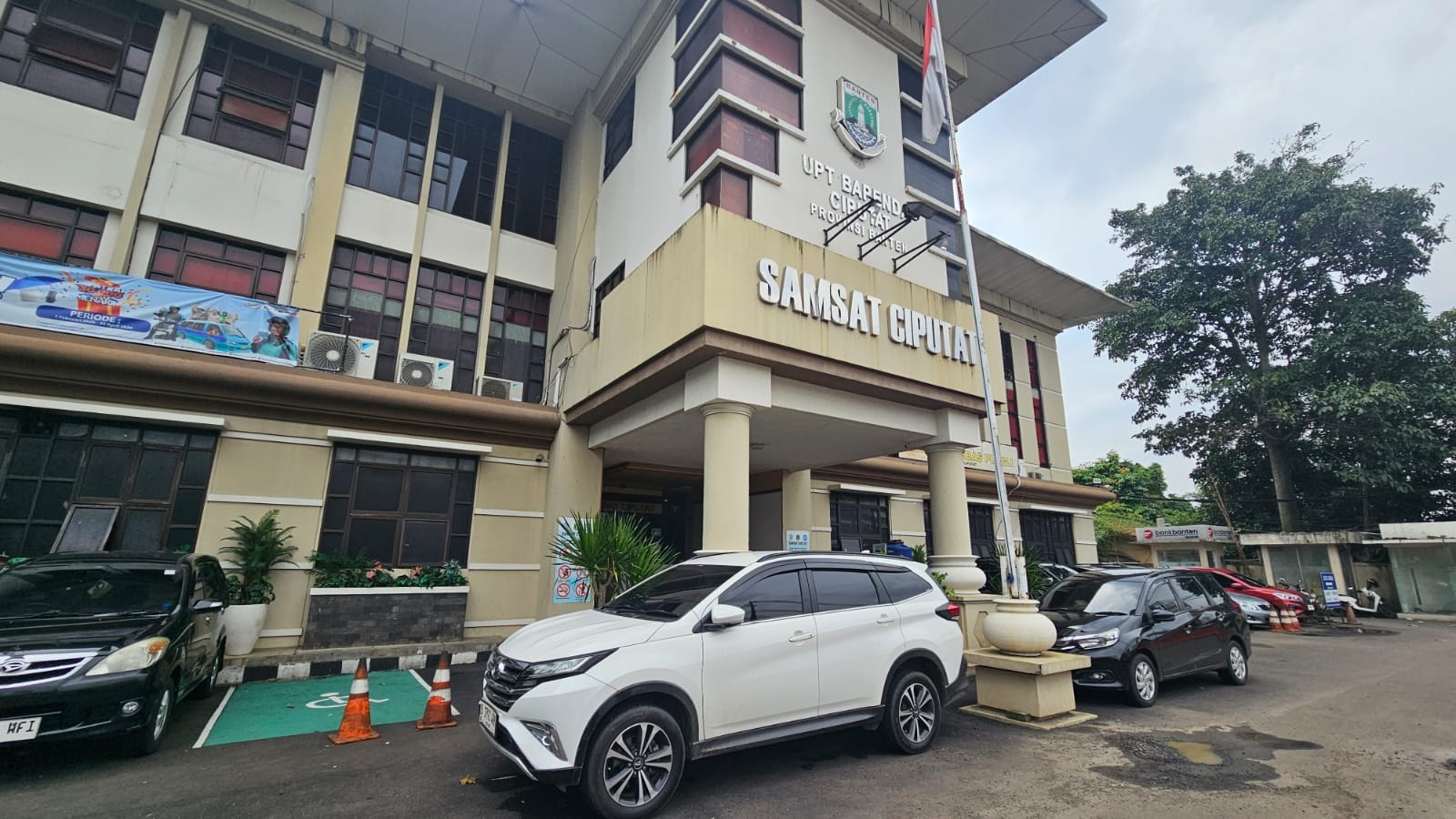 Naik Signifikan, Kendaraan Listrik Tak Sumbang Pajak