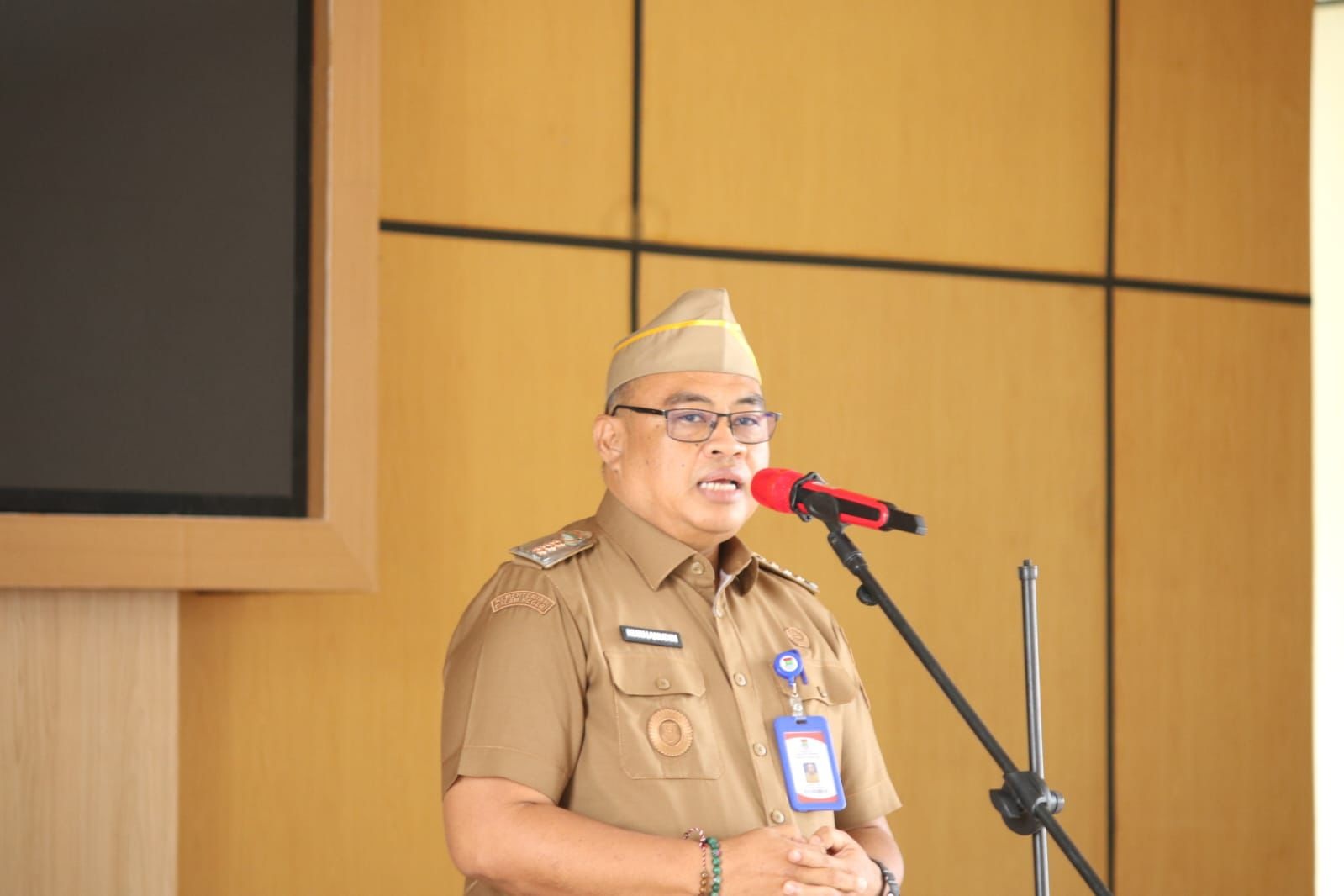 Camat Pasar Kemis Minta Bawahannya Waspada