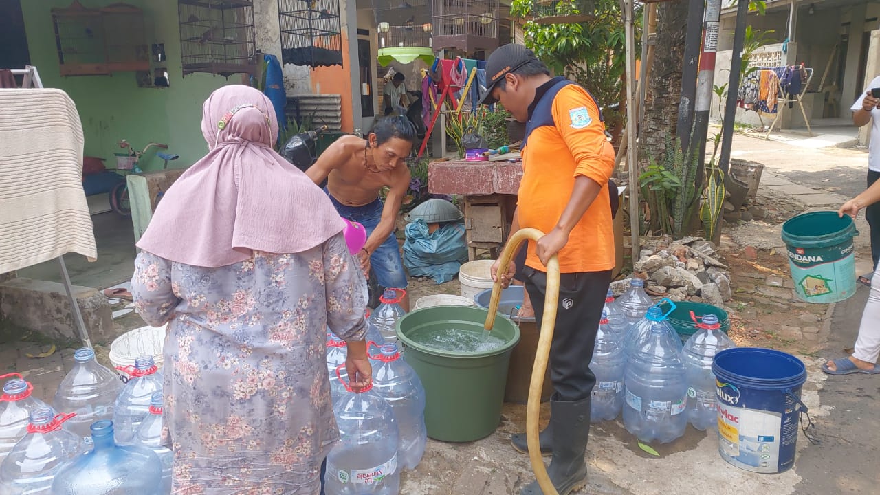 Kekeringan Kepung 9 Kelurahan di Tangsel, 8.352 Warga Bergantung pada Pasokan Air Bersih