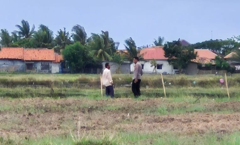 Kapolsek Kronjo Cek Lahan Pertanian PAT di Desa Jenggot