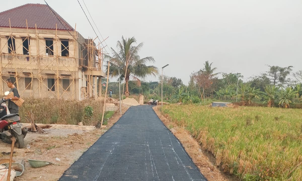 Jalan Menuju Gedung Baru Kantor Desa Buaran Jati Dihotmix