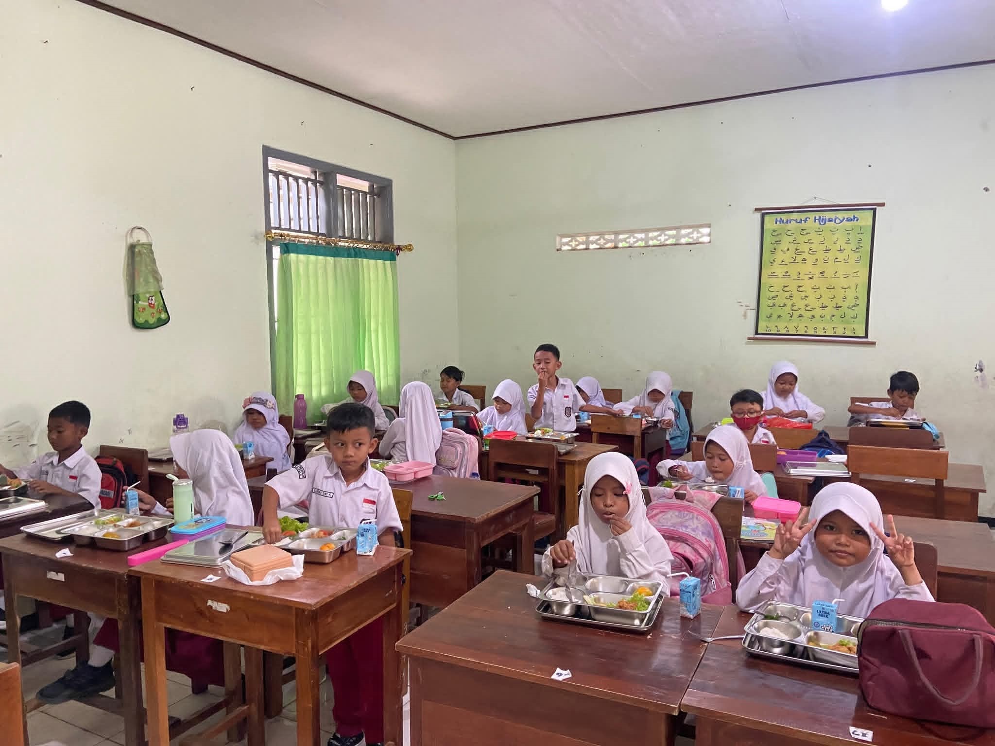 Minta Program MBG Dievaluasi, Orang Tua Tolak Bertanggungjawab Jika Anaknya Keracunan MBG