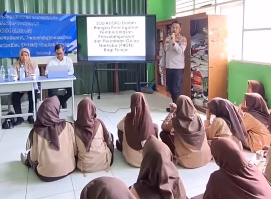 SMPN 4 Pakuhaji Gandeng Polsek Gelar Sosialisasi Narkoba 
