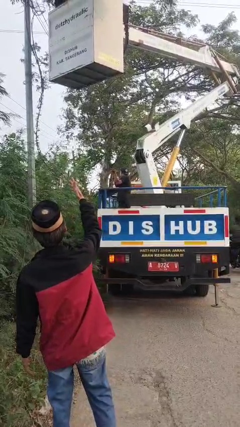Kini Lampu Jalan Kramat Gardu Menyala Lagi