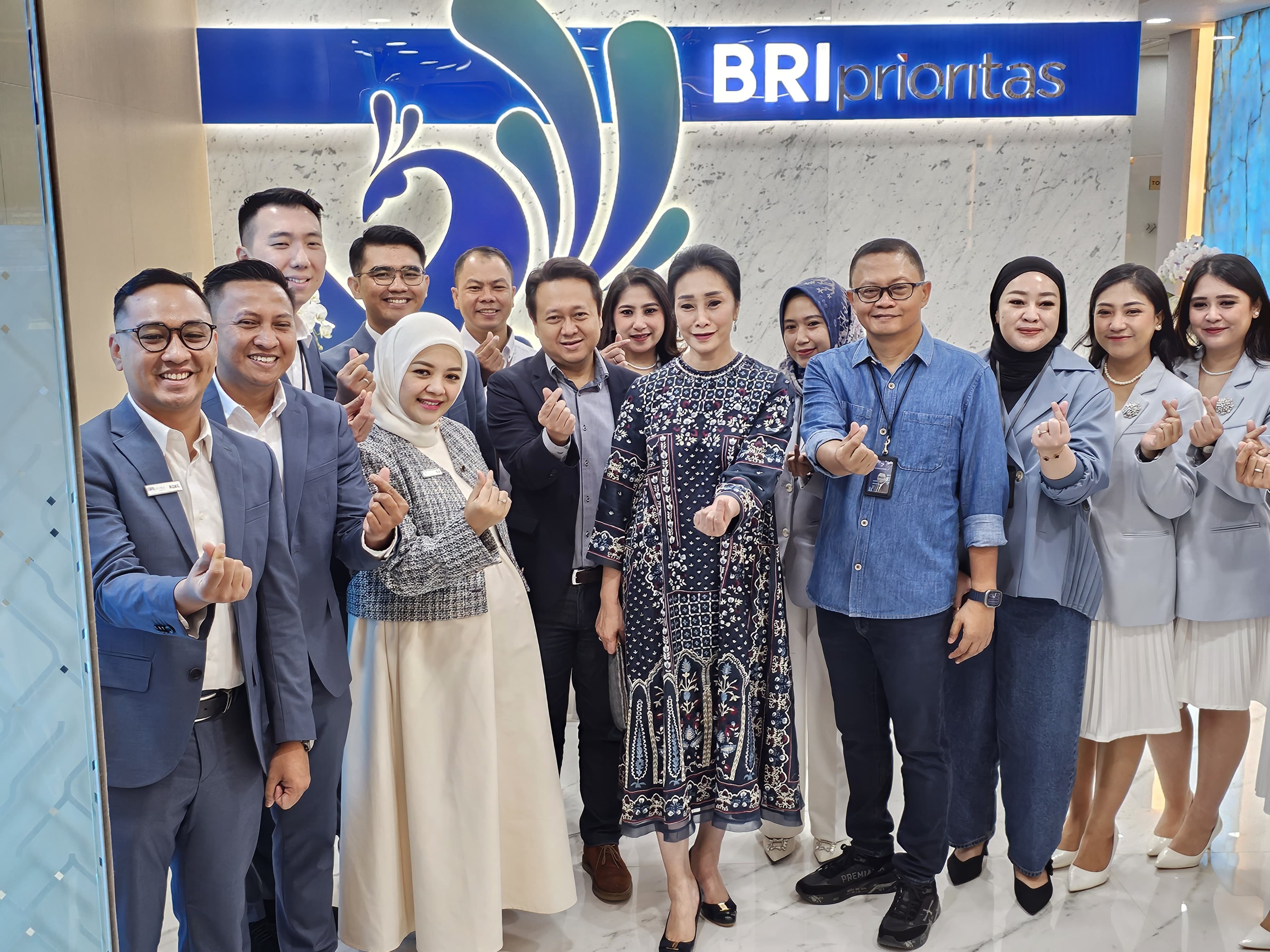 Direktur Bisnis Konsumer BRI, Handayani Puas Dengan Fasilitas Layanan Kantor Cabang BRI BSD Yang Baru