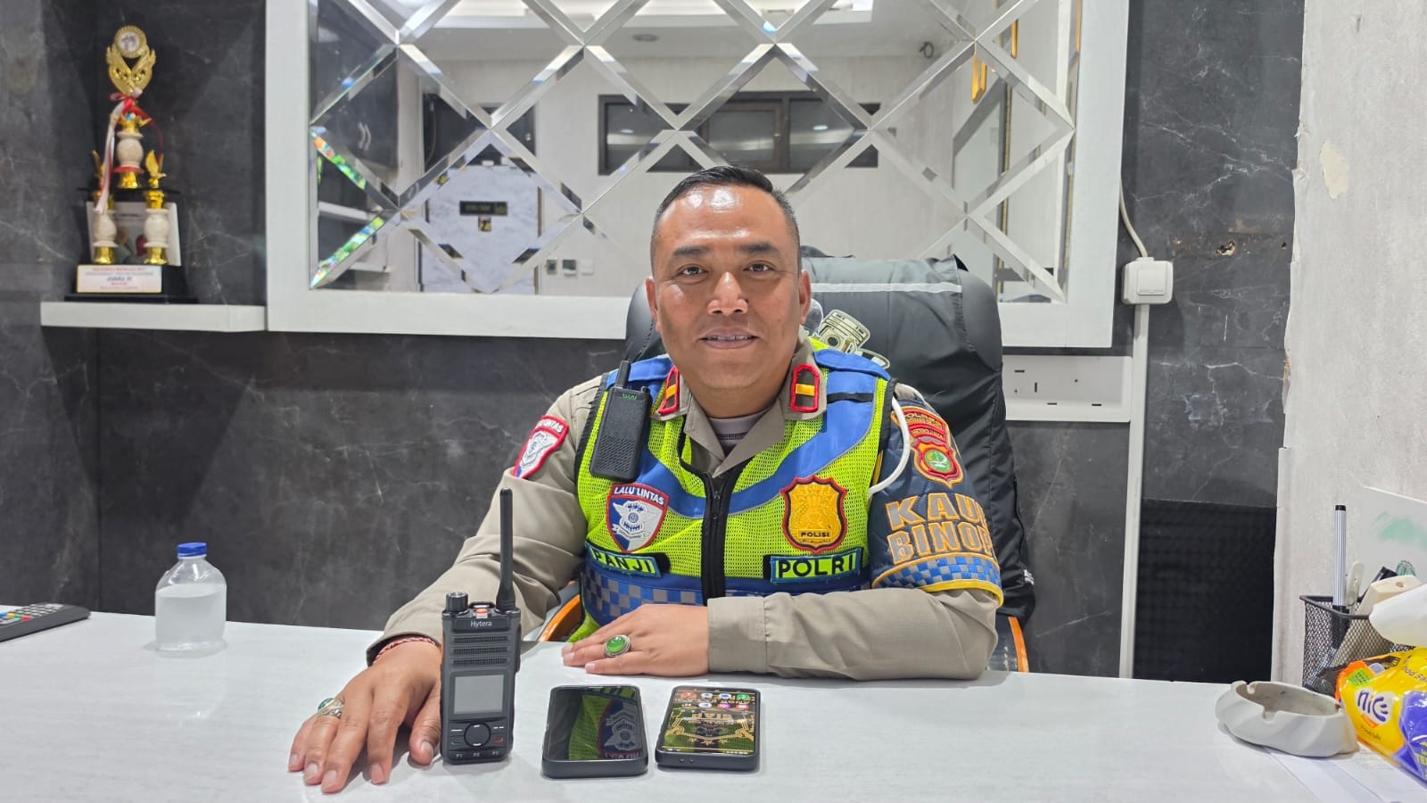 Diduga Mengantuk, Pengendara Motor Alami Kecelakaan Tunggal di Serpong