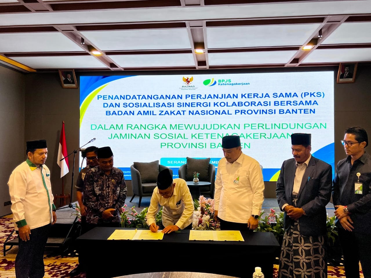 Lindungi Pekerja Rentan dan Mustahik, BPJS Ketenagakerjaan dan Baznas Banten Teken PKS