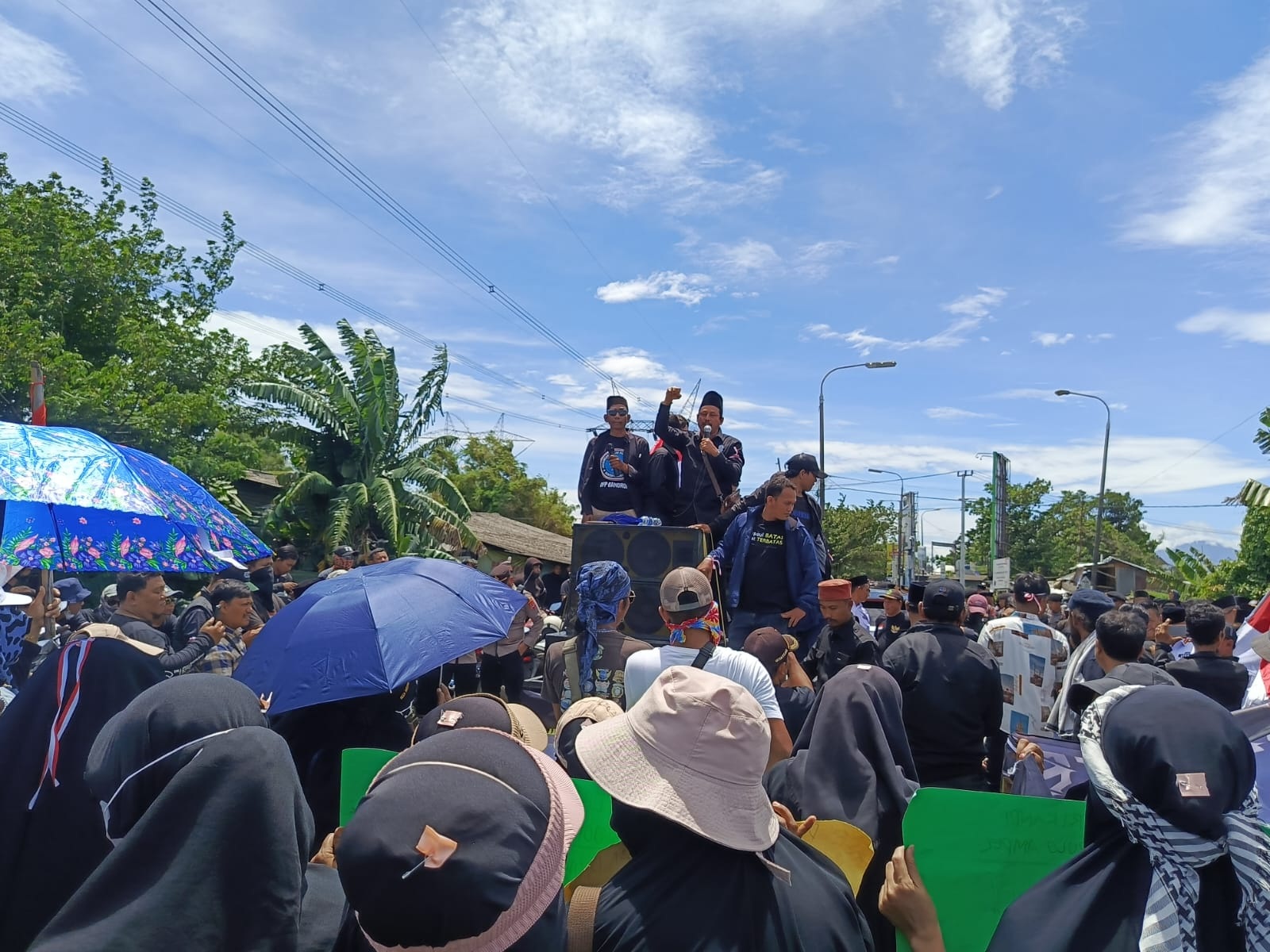 Marak Truk Tambang Melintas, Masyarakat Ancam Bakal Tutup Paksa Pertambangan