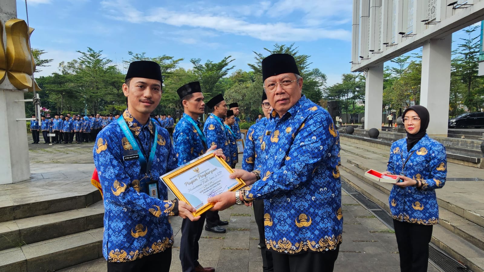 Empat ASN Tangsel Berprestasi Diganjar Penghargaan
