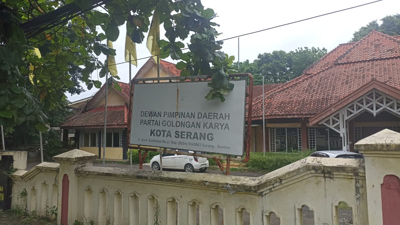 Gedung Golkar di Stadion Berstatus Sewa