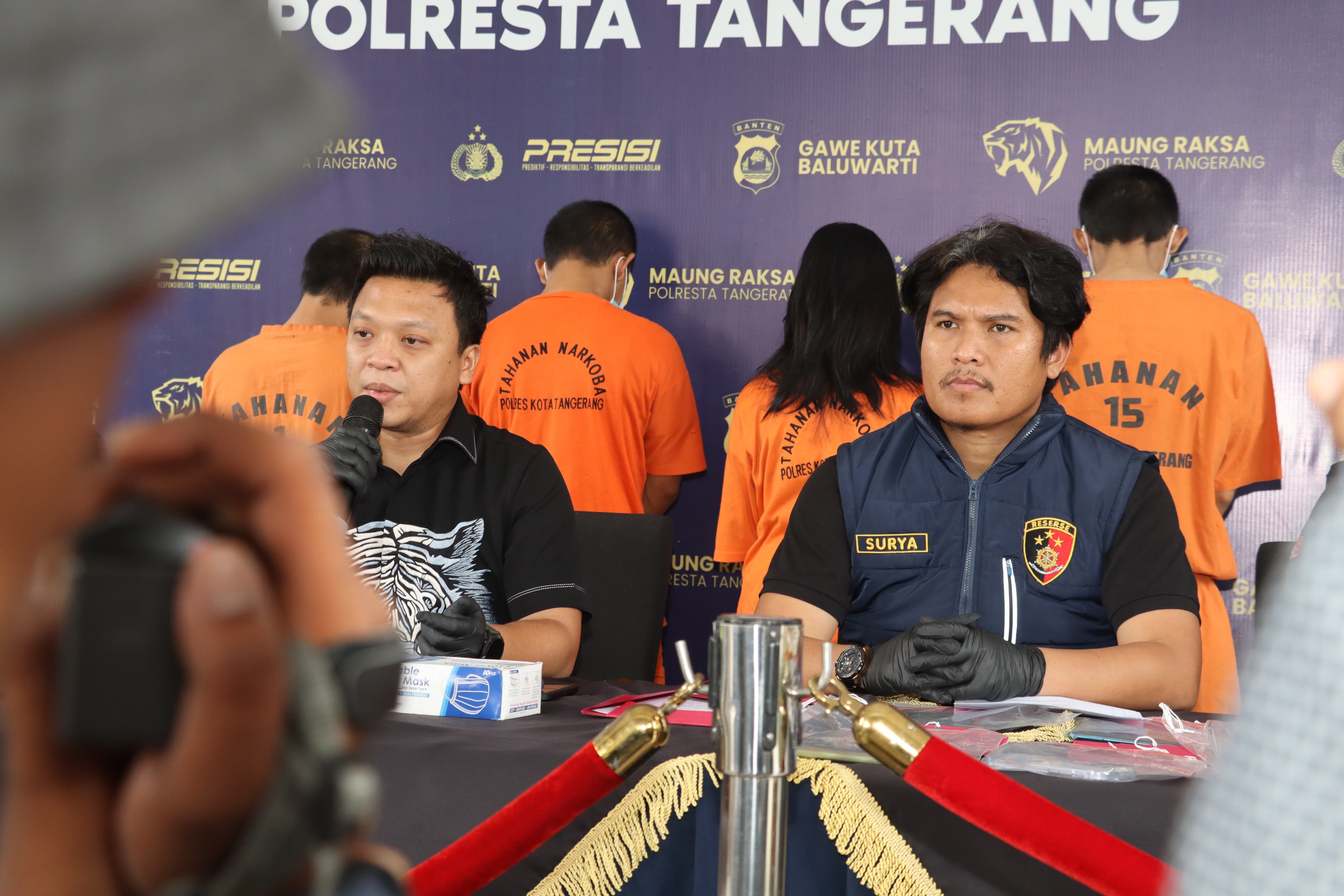 Tipu Pengusaha Plastik Gilingan, Kakak Beradik Bareng Komplotan Diringkus Polresta Tangerang